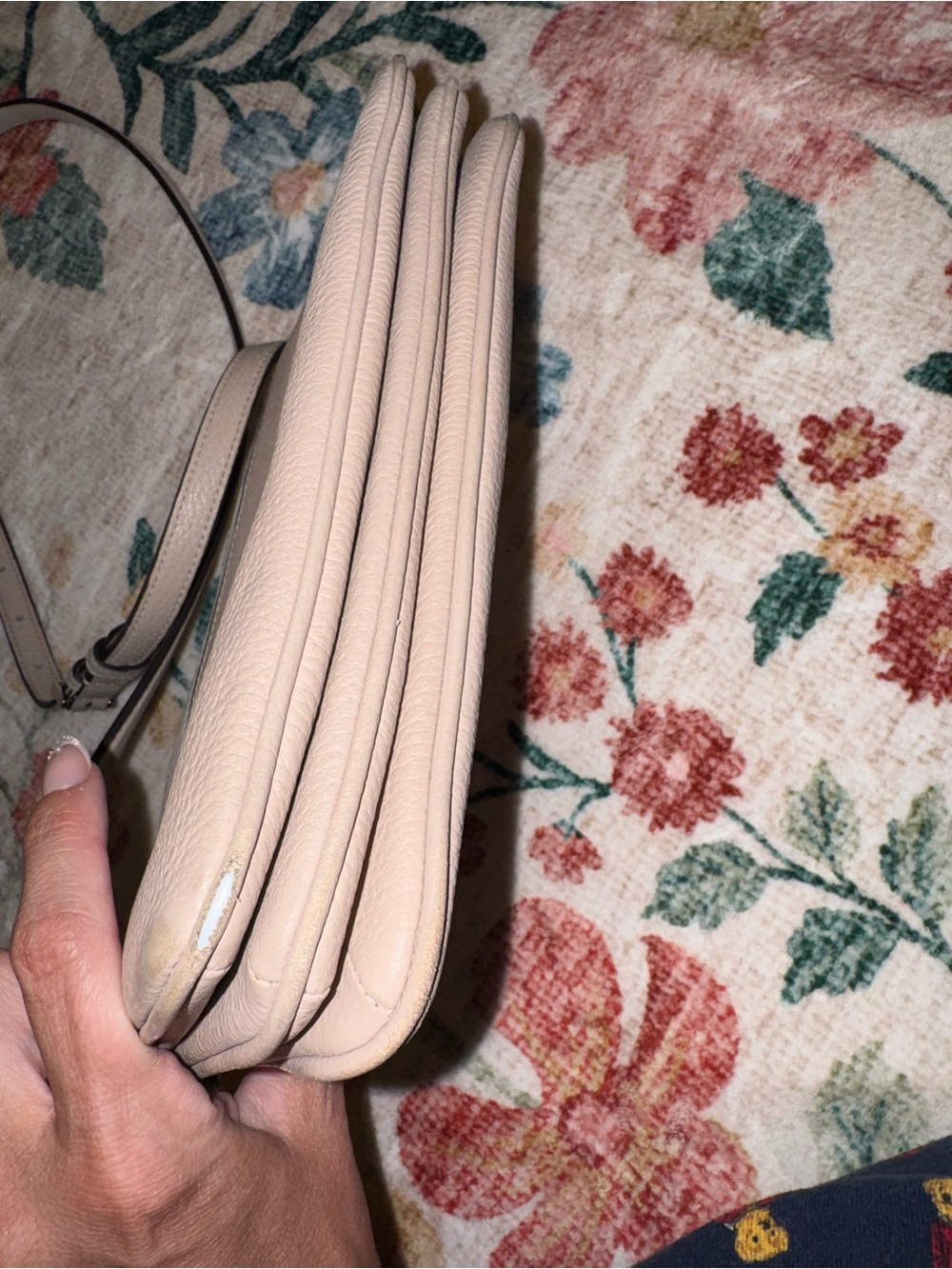 Well loved Kate Spade Two-Tone Beige and Cream Pebbled Leather Crossbody Bag - Picture 7 of 9